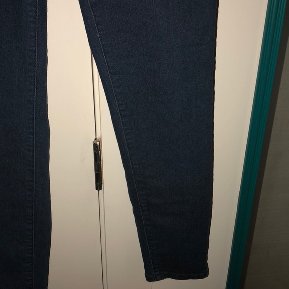 Forever21 Skinny Jeans - Picture 2 of 8